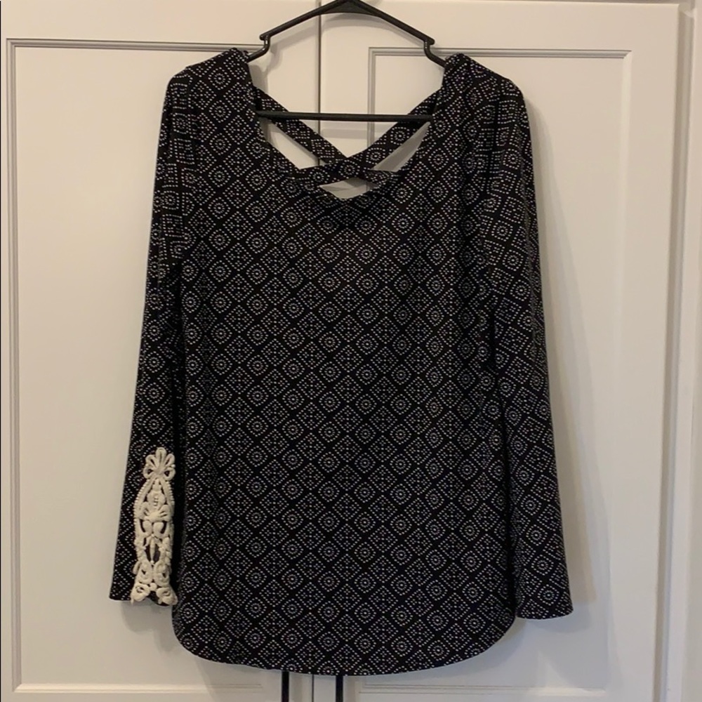 Maurices Blavk Blouse Lace Sleeves